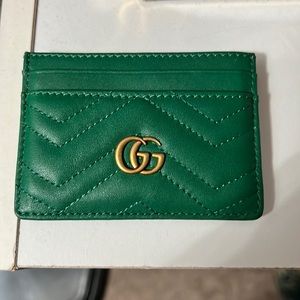 Green GG card holder 💚